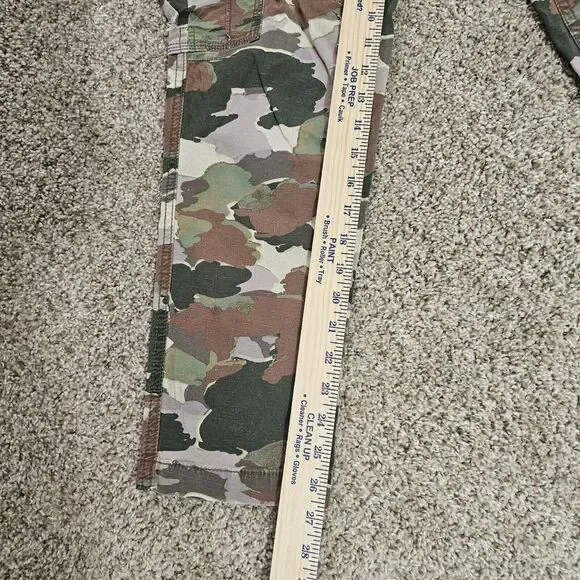 Anthropologie Cargo Pants‎ Womens 27 Camo Camouflage Cargo Pants Distressed Y2K - Picture 9 of 11